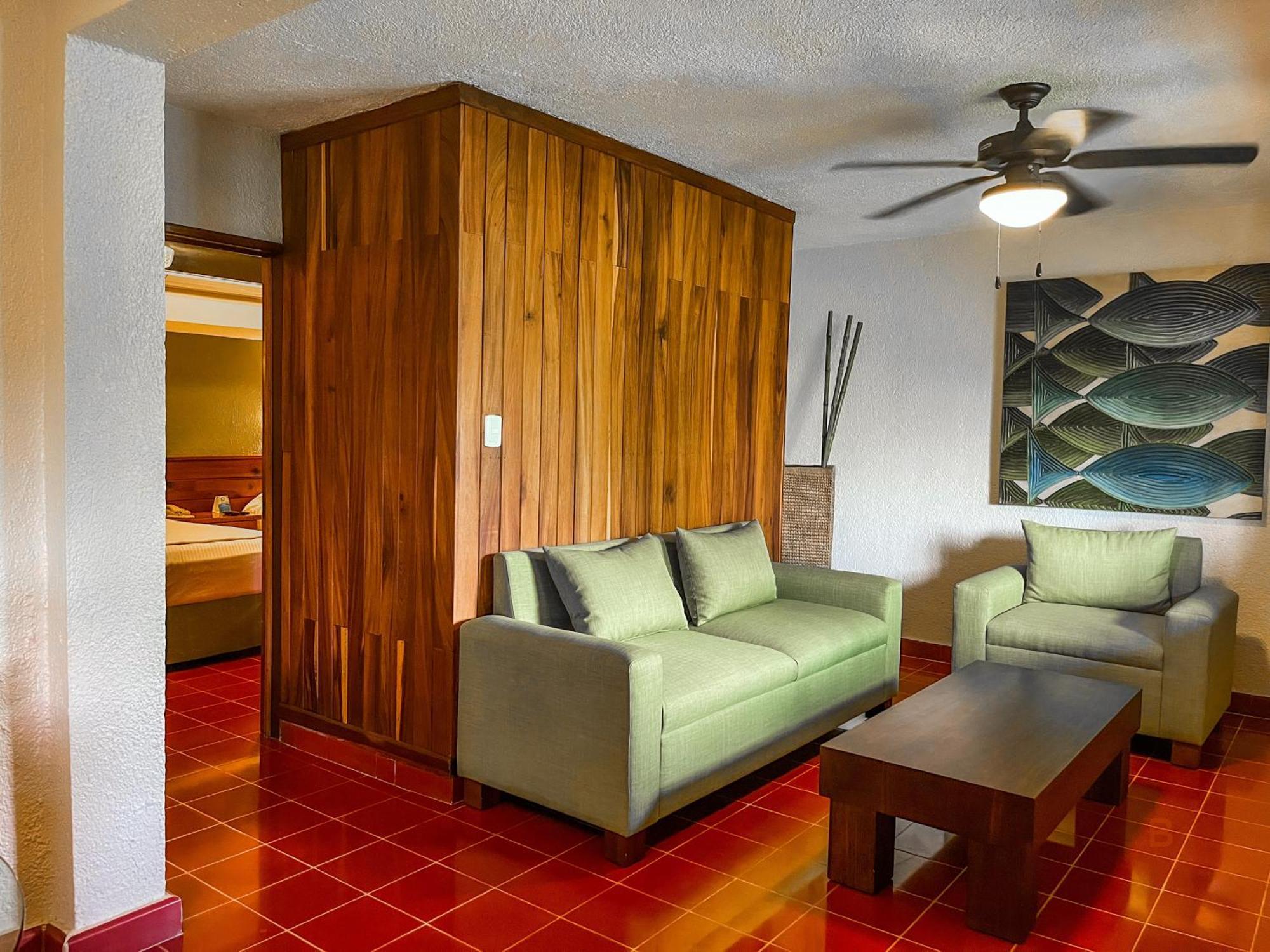 Suites Colonial Cozumel Bagian luar foto